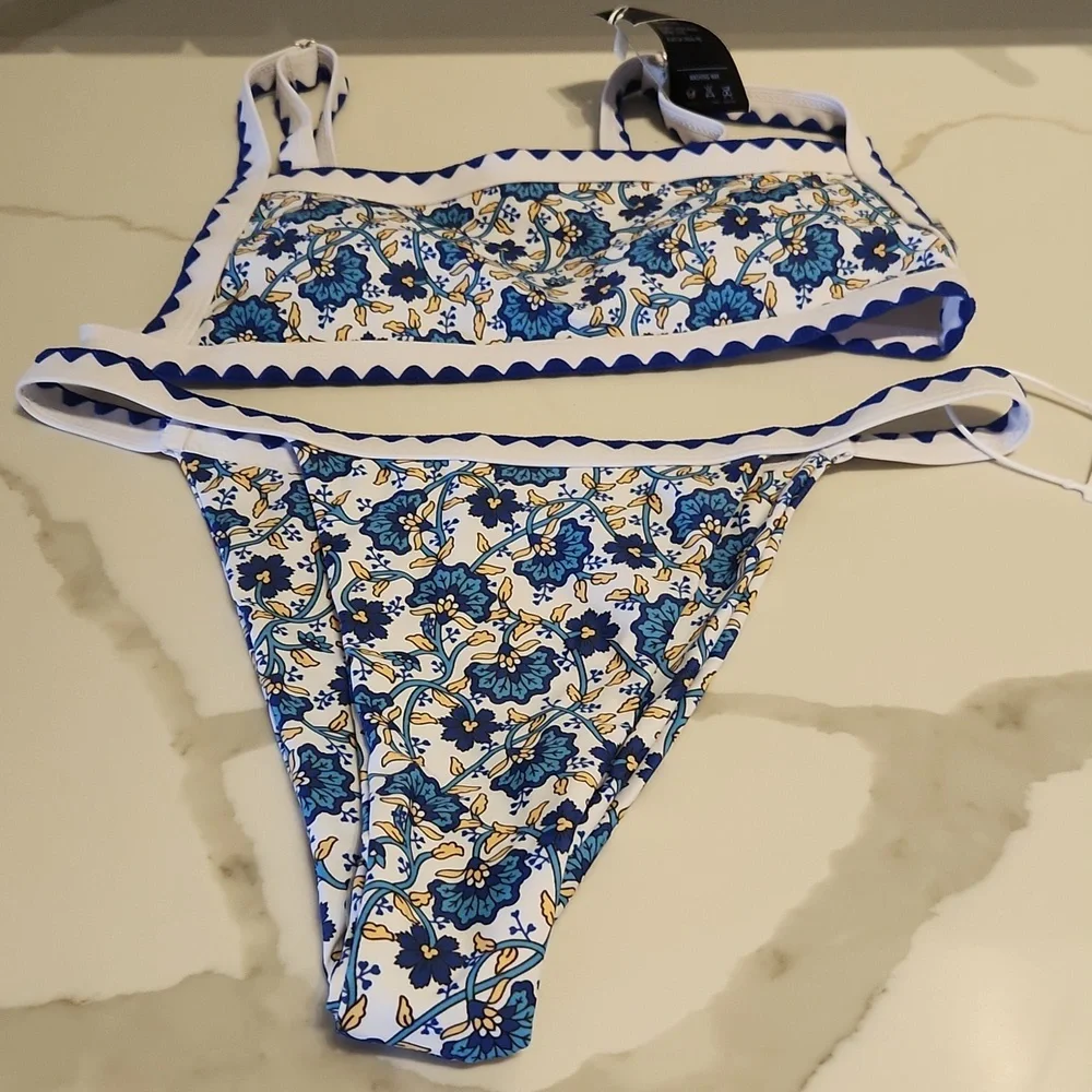Sexy Thong Bikini Ditsy Floral Color Blue/white sz‎ S